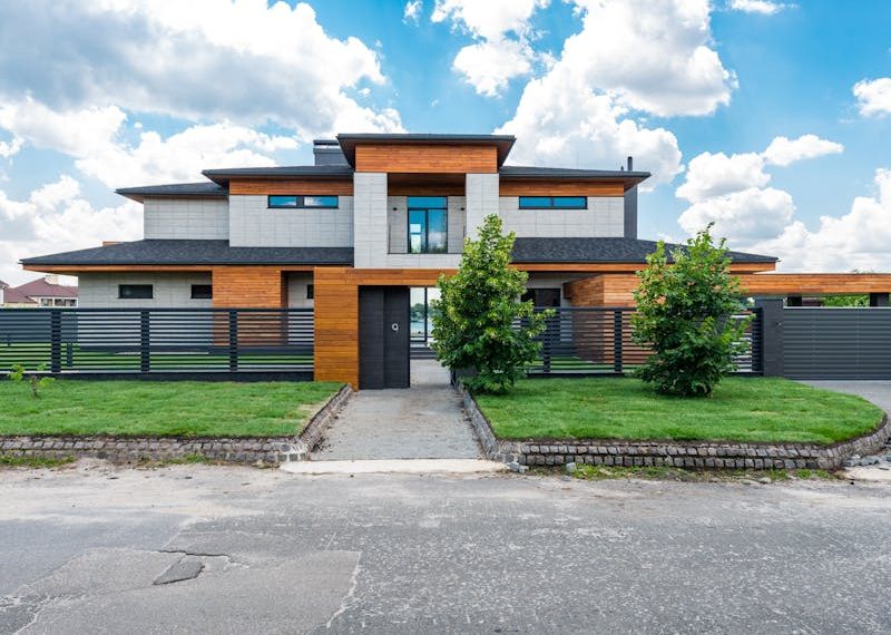 Modern Home Fence Ideas: Stylish Designs for Every Home Exterior